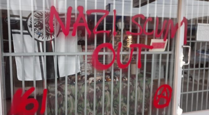 Melbourne, Australia: Atak na sklep z nazistowskimi “pamiątkami”