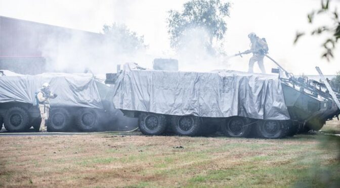 Oudenaarde, Belgia: Podpalenie dwóch wojskowych czołgów