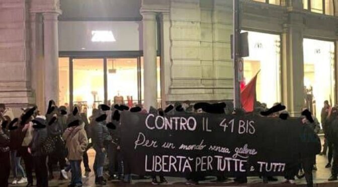 Mediolan, Włochy: Demonstracja dla Alfredo Cospito