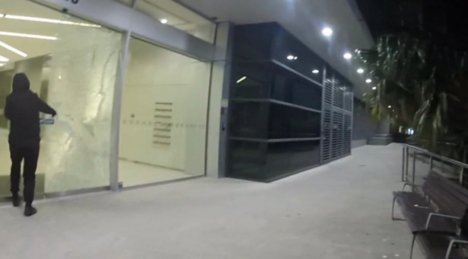Narrm/Melbourne, Australia: Atak na biuro BAE Systems – za Palestynę! (wideo)