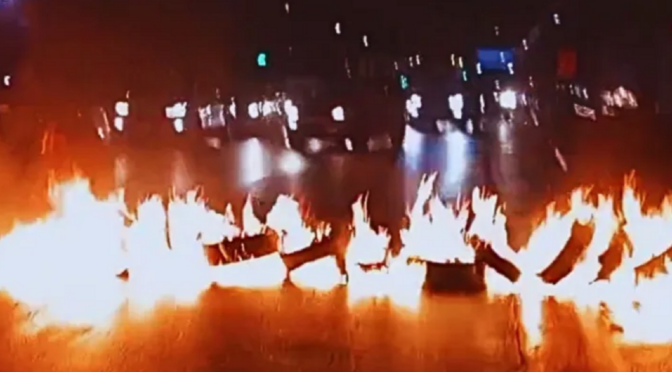 Concepción, Chile: Płonące barykady wspierające anarchistów i więźniów Mapuche (wideo)